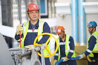 Safe Mooring Operations training is essential for the future deck officers in charge of mooring operations