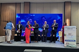 Souvenir presented to panellists by FSM Founder & CEO, Capt. Shoukat Mukherjee & Executive Vice Chairman, Angriya Sea Eagle, Leena Kamat Prabhu